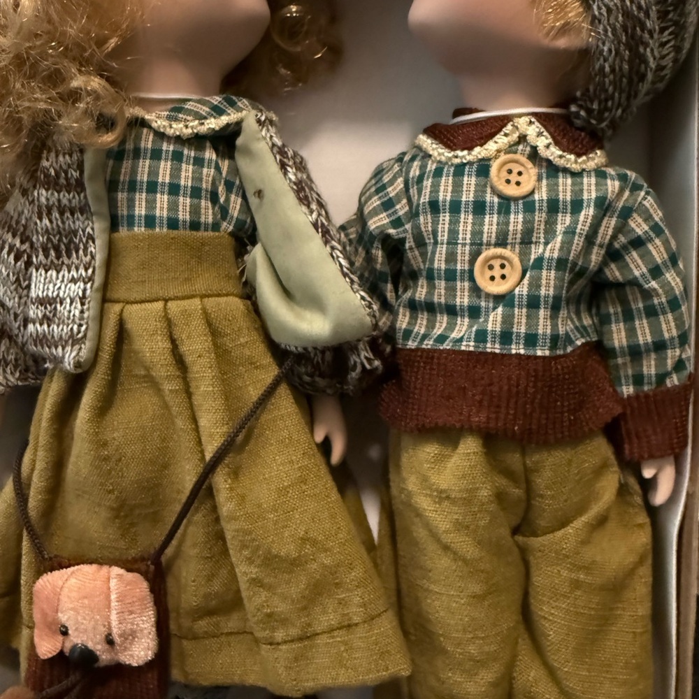 Charming Ceramic Doll Set with Green and Brown Outfits - Picture 2 of 6